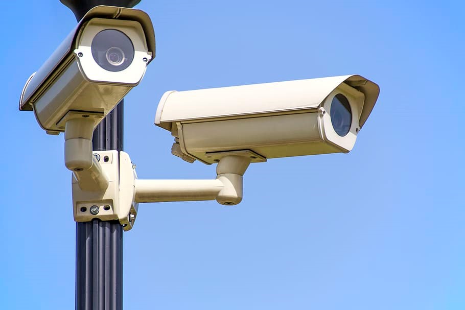 Do Wireless Security Cameras Need Internet?